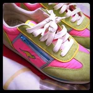 Kangaroos womens tennis shoes